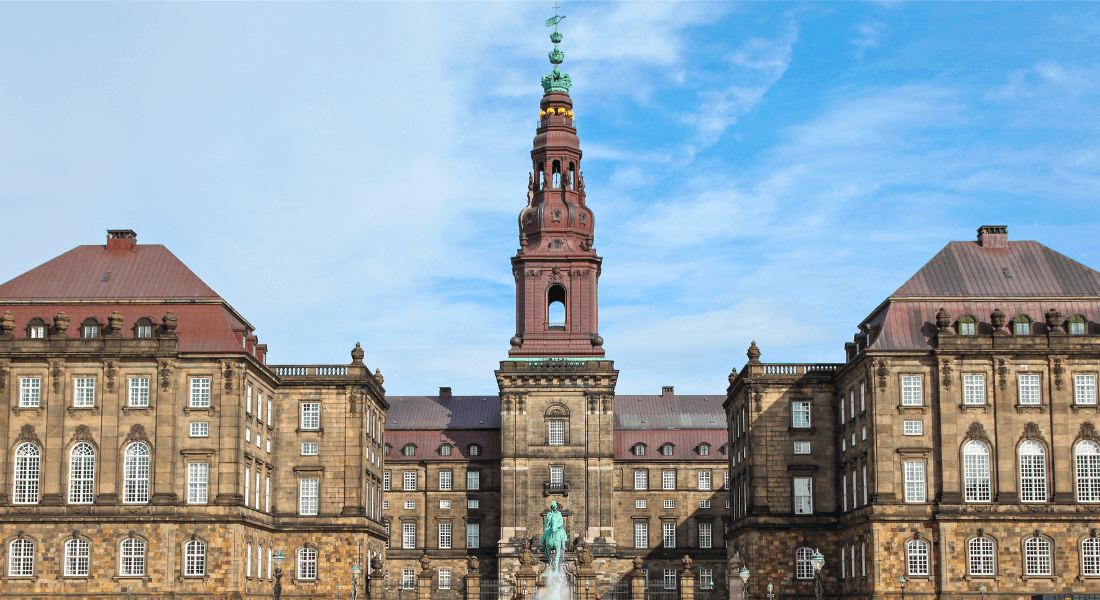 Picture of Christiansborg from the outside